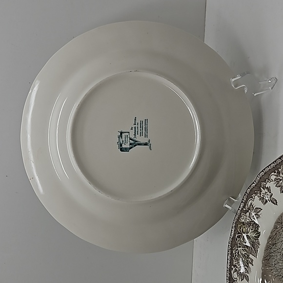 Johnson Brothers Friendly Village Schoolhouse Dinner Plate 10 in. - Picture 3 of 4